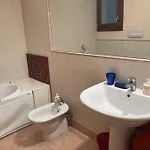 -piazza Mazzini- 120 Mq - 2 - 2 Bagni E Garage 公寓 *