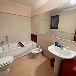 -piazza Mazzini- 120 Mq - 2 - 2 Bagni E Garage 公寓