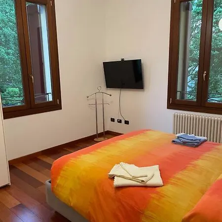 -piazza Mazzini- 120 Mq - 2 - 2 Bagni E Garage *