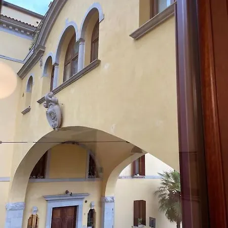 Le Palme - Elegante E Moderno Con Garage Privato