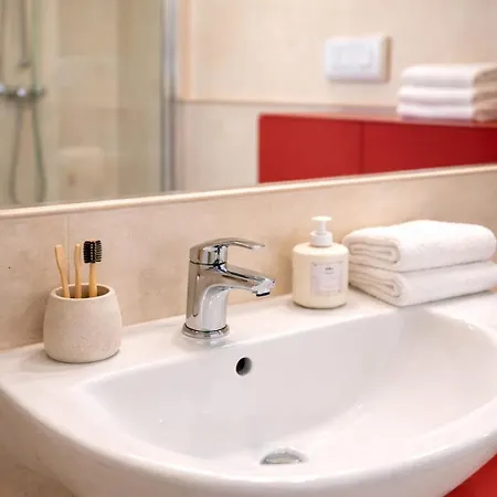 -piazza Mazzini- 120 Mq - 2 - 2 Bagni E Garage *