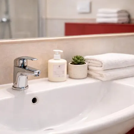 Apartament -piazza Mazzini- 120 Mq - 2 - 2 Bagni E Garage *