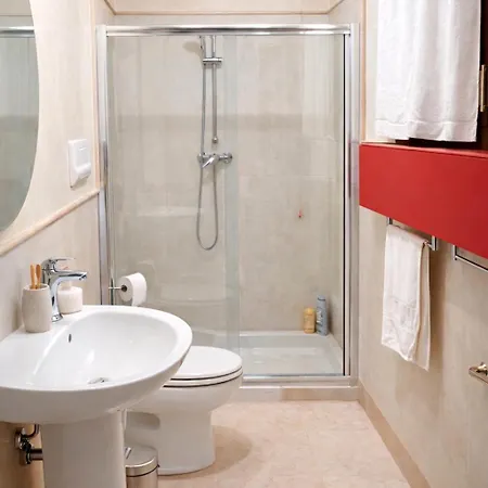 -piazza Mazzini- 120 Mq - 2 - 2 Bagni E Garage *