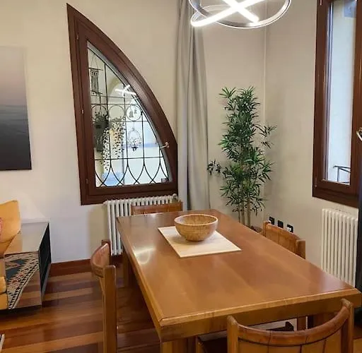 -piazza Mazzini- 120 Mq - 2 - 2 Bagni E Garage