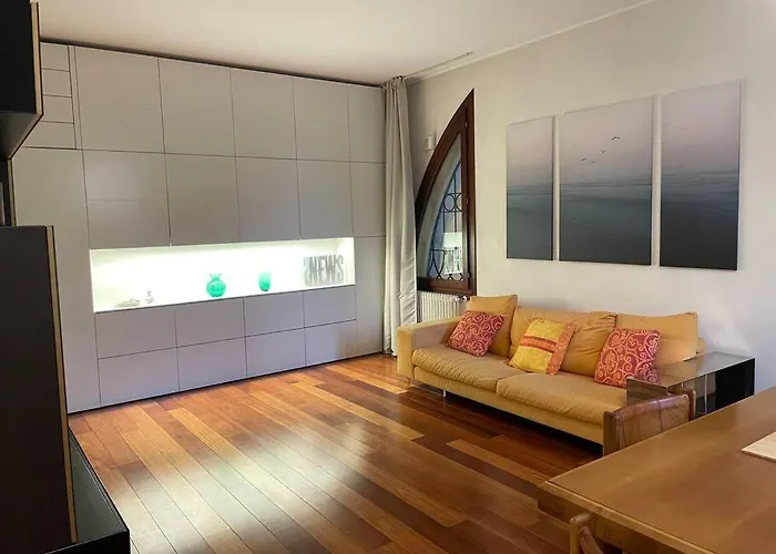 -piazza Mazzini- 120 Mq - 2 - 2 Bagni E Garage *