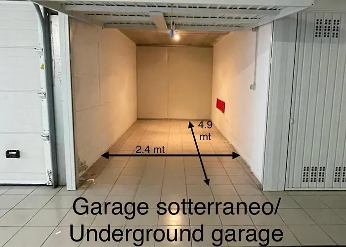 -piazza Mazzini- 120 Mq - 2 - 2 Bagni E Garage Apartment *