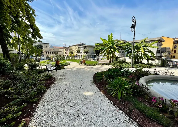 -piazza Mazzini- 120 Mq - 2 - 2 Bagni E Garage * Padua